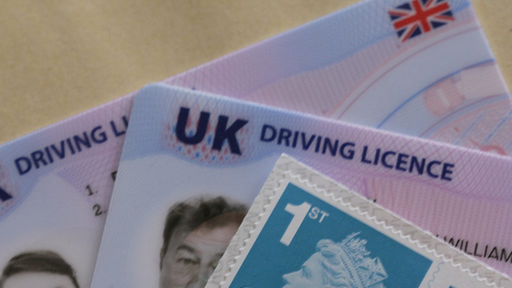 Travel Tips: Navigating with an International Drivers Licence